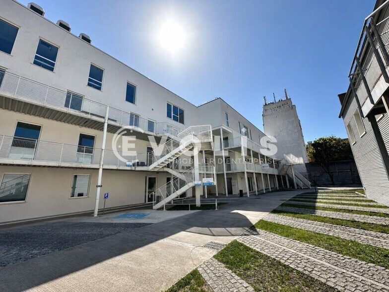 19-25 Rue De La Gare, Cachan à louer - Photo du bâtiment - Image 1 de 35