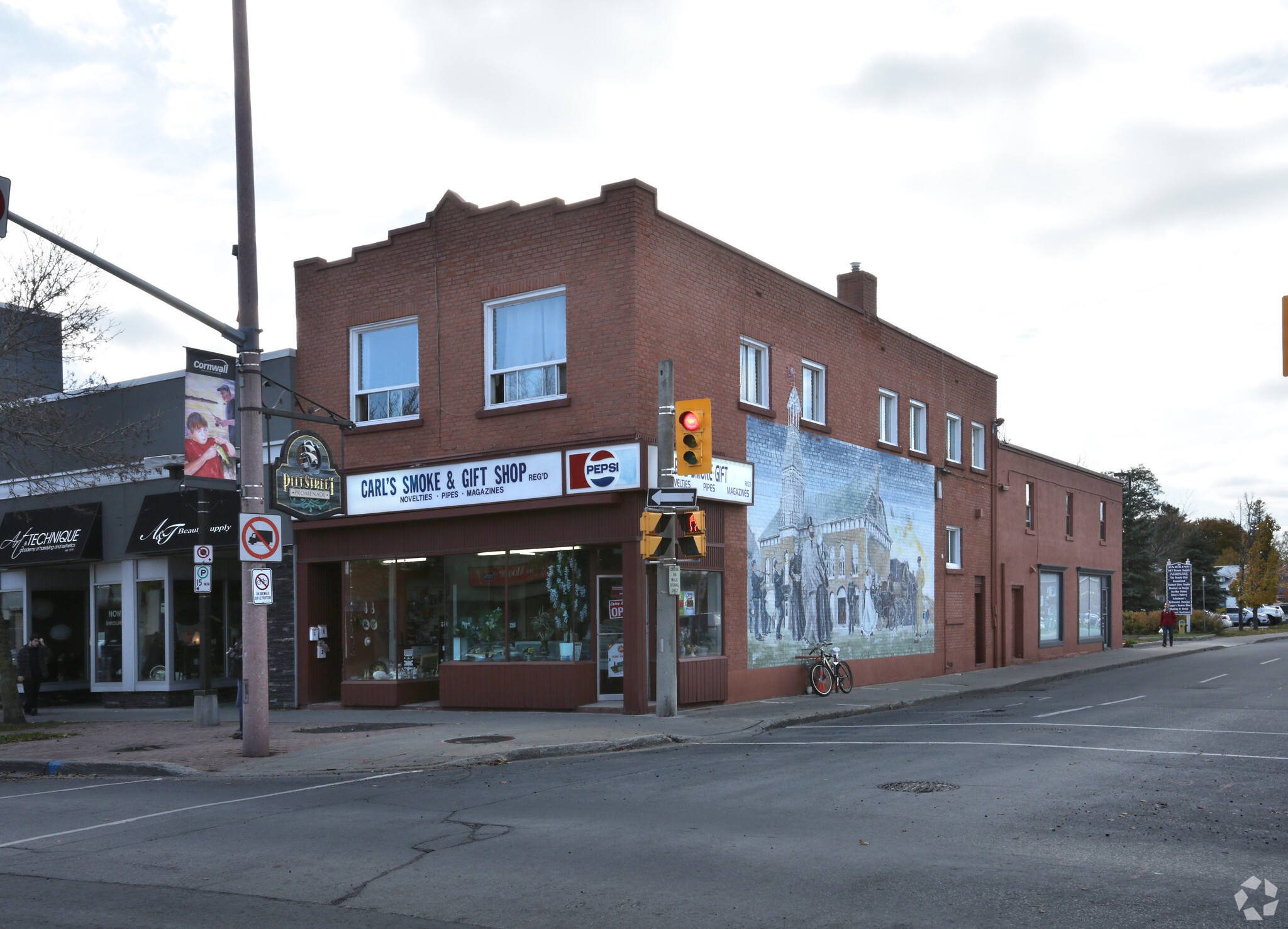 272 Pitt St, Cornwall, ON for sale Primary Photo- Image 1 of 1