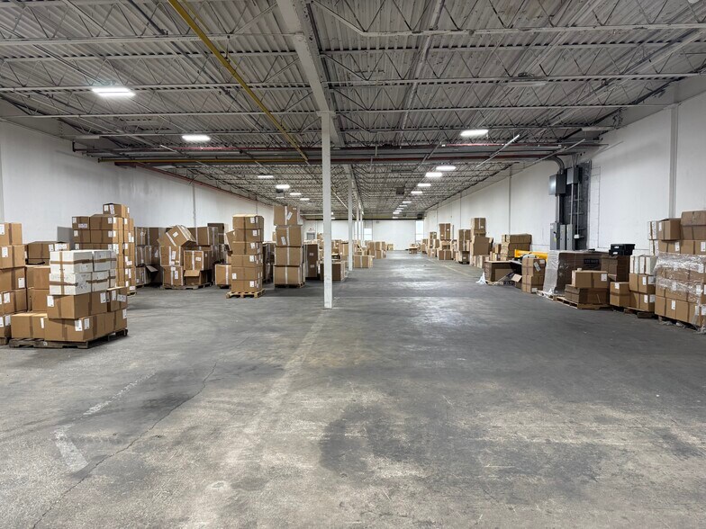 10-50 Charles St, Westwood, NJ à louer - Photo intérieure - Image 3 de 7