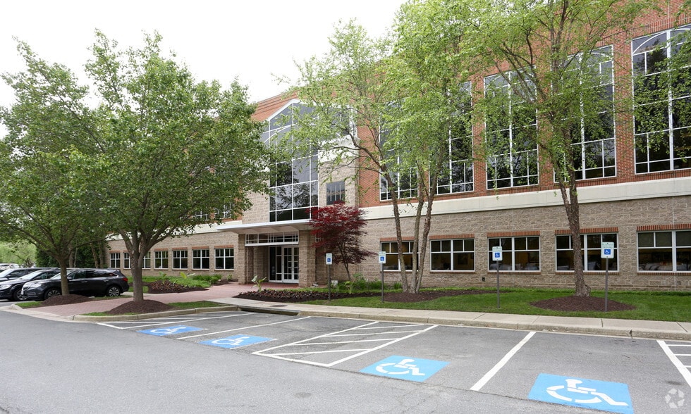 301 Concourse Blvd, Glen Allen, VA à louer - Photo du bâtiment - Image 2 de 10
