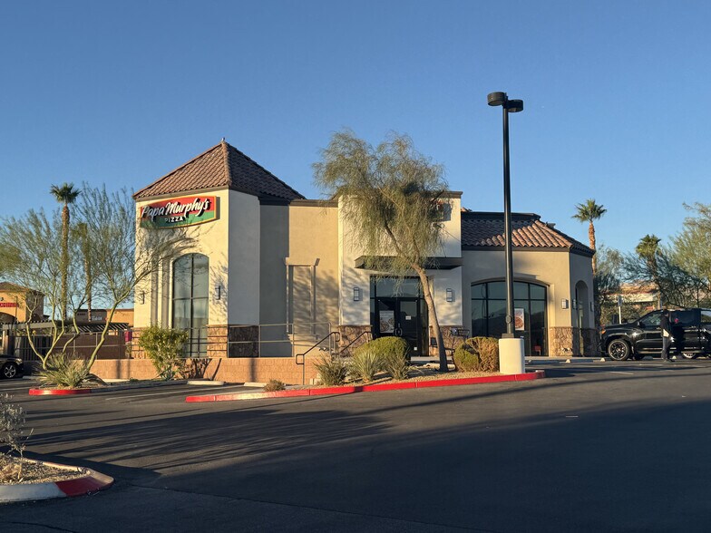 8426 Farm Rd, Las Vegas, NV à louer - Photo du bâtiment - Image 2 de 14