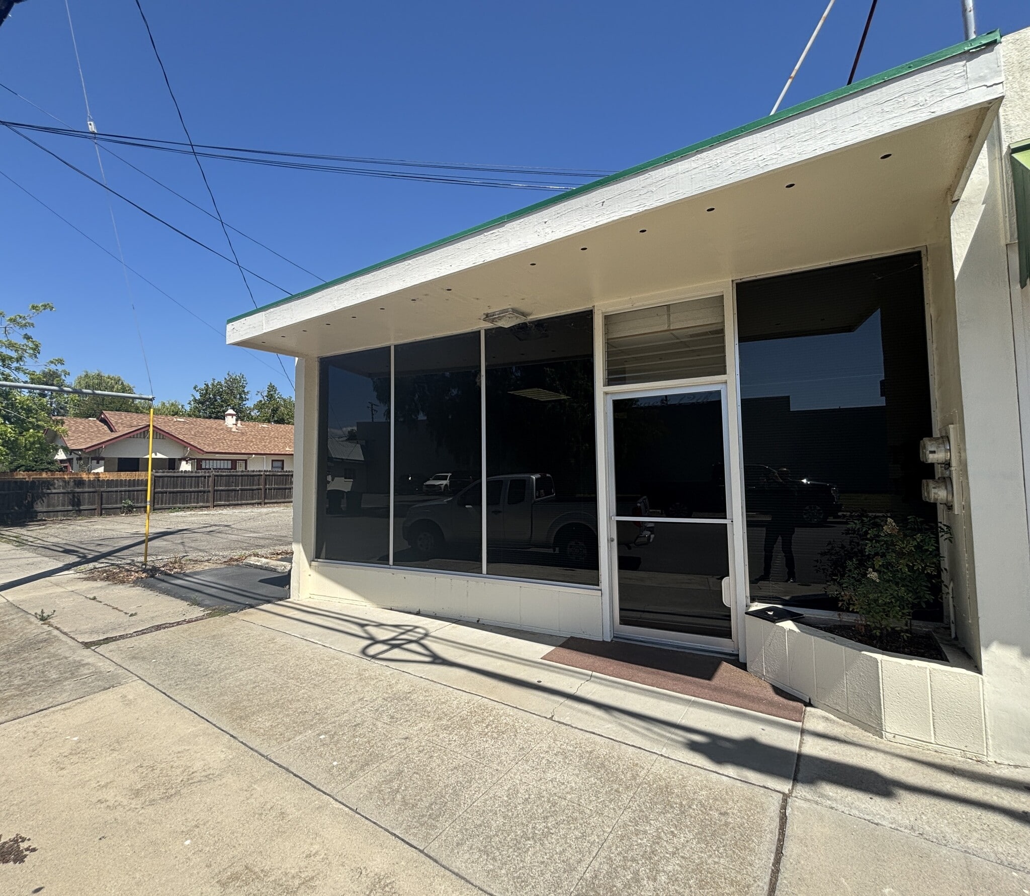 11 W 12th St, Tracy, CA for lease Primary Photo- Image 1 of 17