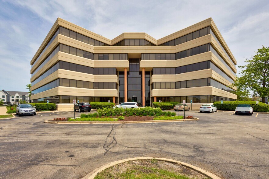 1721 Moon Lake Blvd, Hoffman Estates, IL à louer - Photo du bâtiment - Image 2 de 47