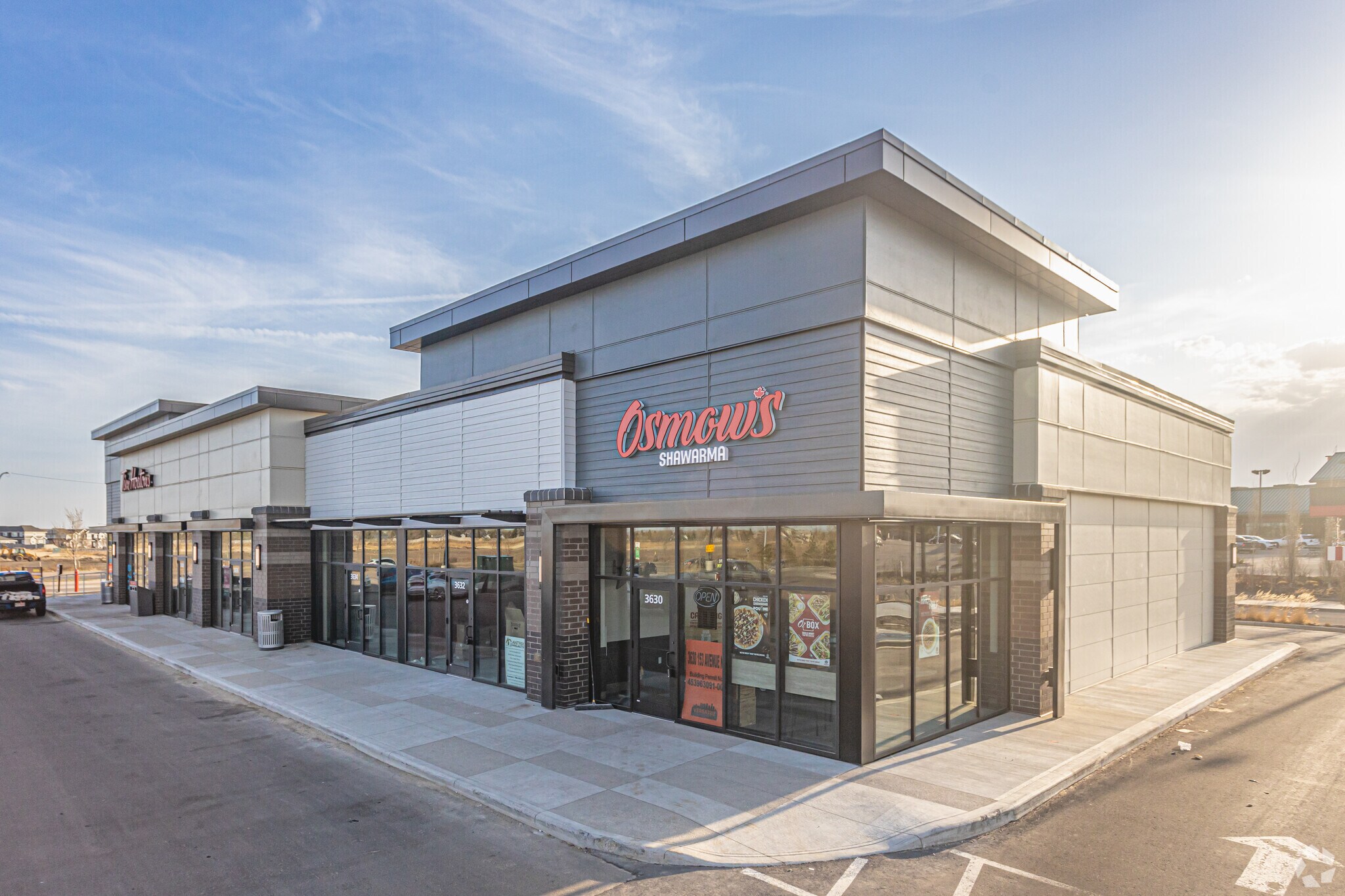 15331 37th St NW, Edmonton, AB for sale Primary Photo- Image 1 of 1