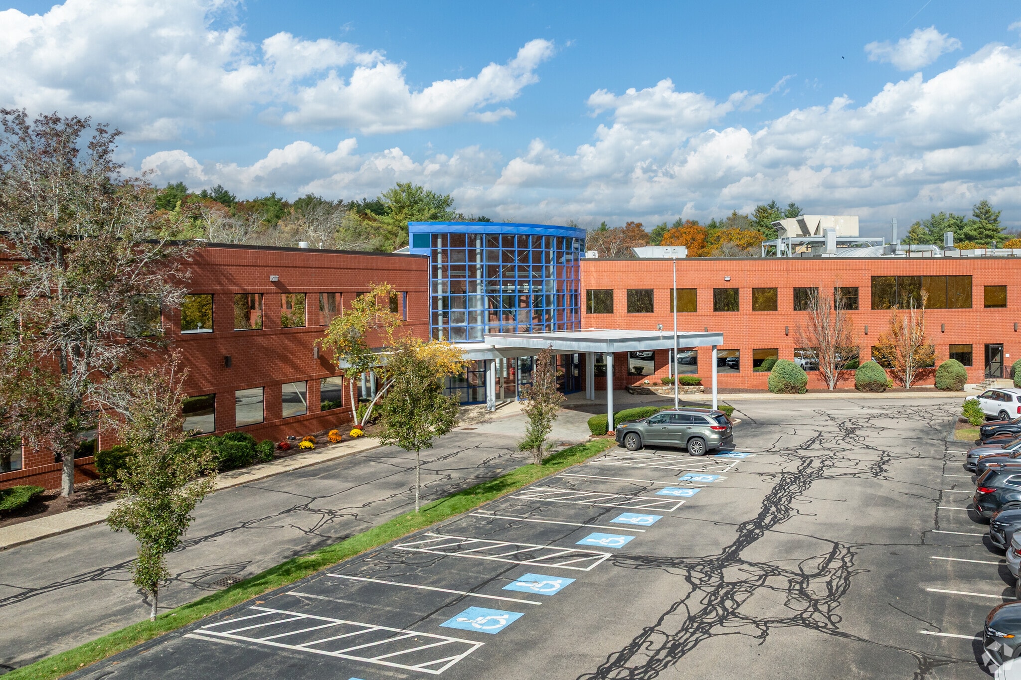 35 Parkwood Dr, Hopkinton, MA for lease Building Photo- Image 1 of 31