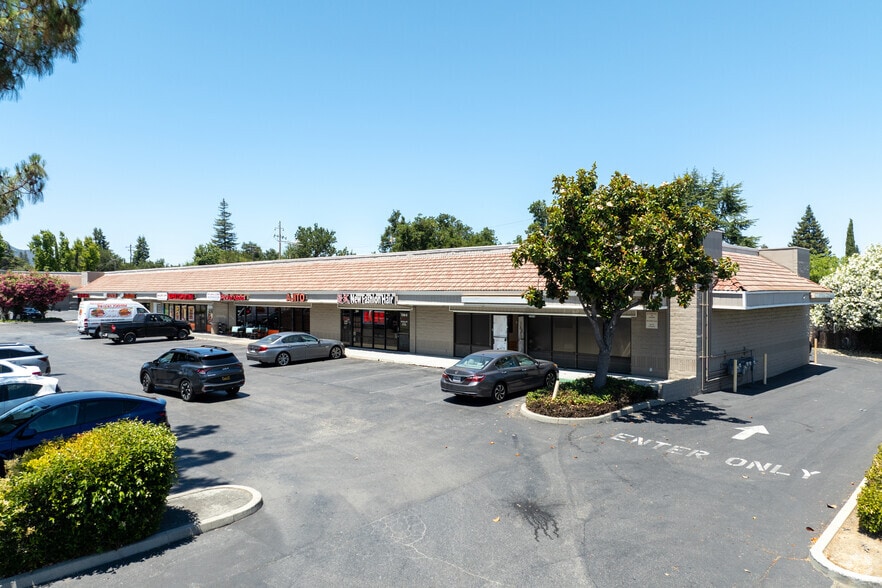 7335-7337 Bollinger Rd, Cupertino, CA à louer - Photo du bâtiment - Image 2 de 2