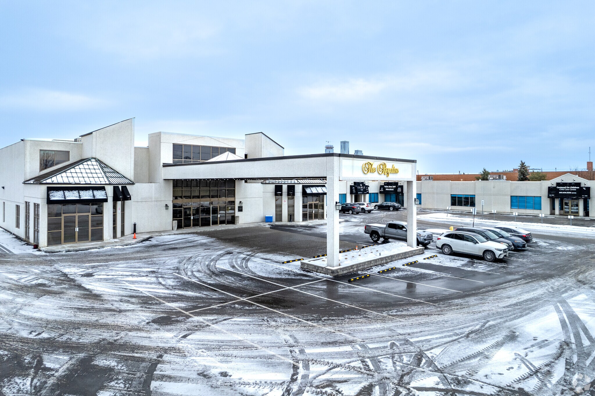 8201 Weston Rd, Vaughan, ON à vendre Photo principale- Image 1 de 1