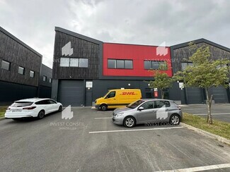 Plus de détails pour Local d'activités à louer