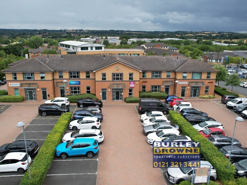 Buntsford Dr, Bromsgrove à louer Photo du bâtiment- Image 1 de 11