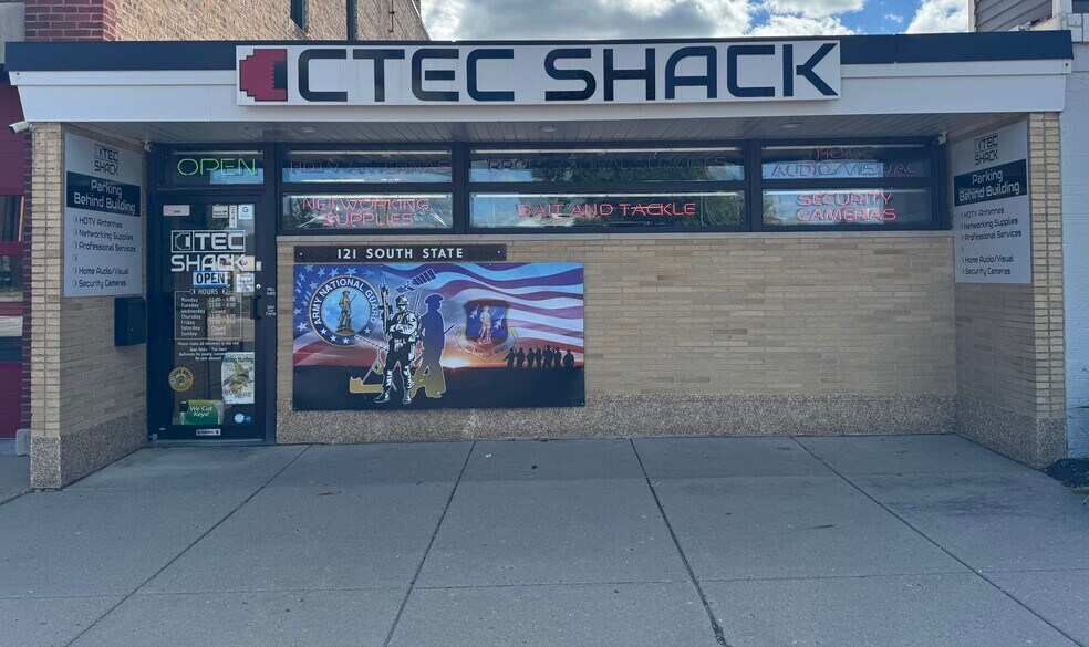 121 S State St, Belvidere, IL à vendre - Photo principale - Image 1 de 33