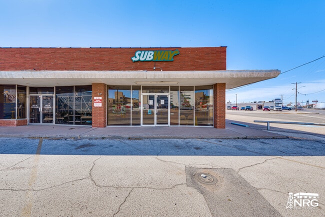 Plus de détails pour 321-329 Dodson St, Midland, TX - Commerce de détail à louer