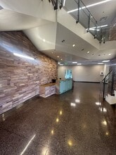 619 N 7th Ave, Phoenix, AZ for lease Interior Photo- Image 2 of 11