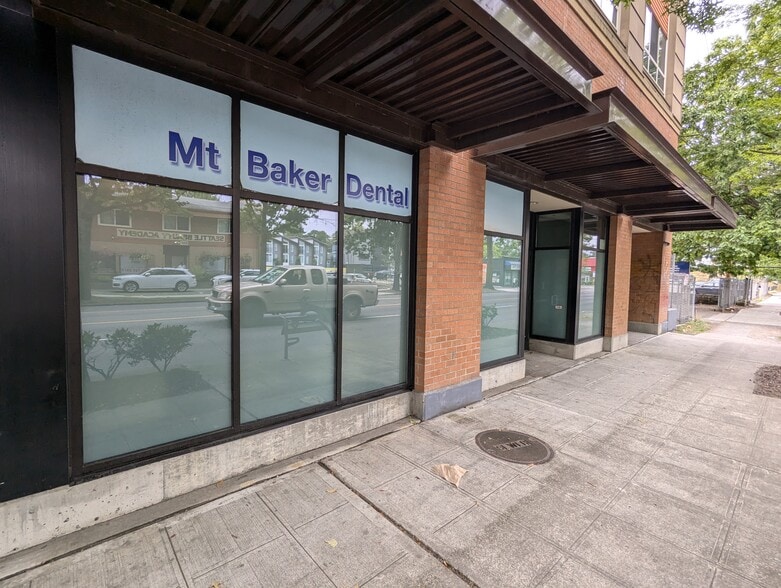 3333 Rainier Ave S, Seattle, WA for lease - Building Photo - Image 2 of 10