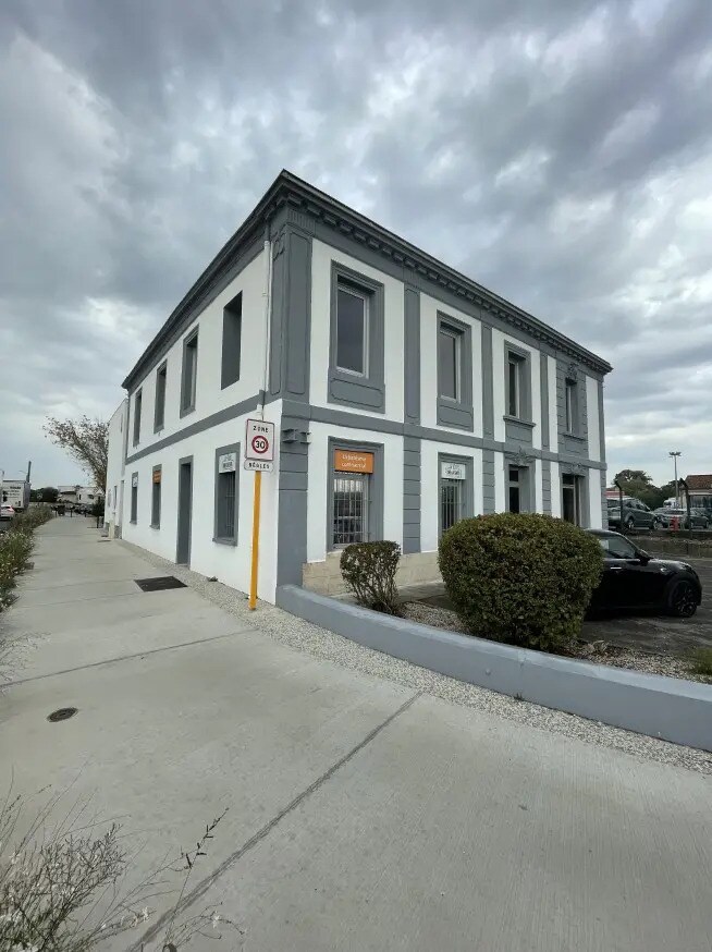 109 Quai Du Président Wilson, Bègles for lease Building Photo- Image 1 of 5