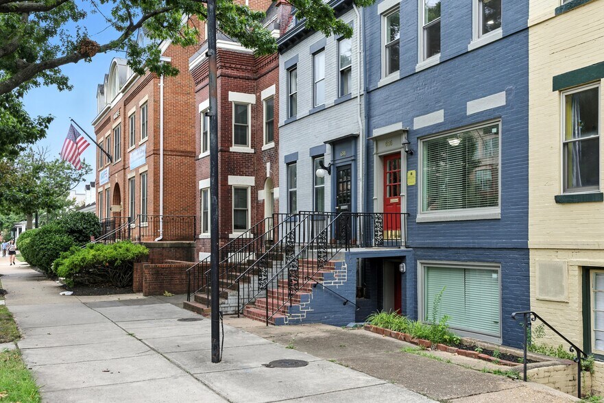 616 N Washington St, Alexandria, VA à louer - Photo du bâtiment - Image 2 de 33