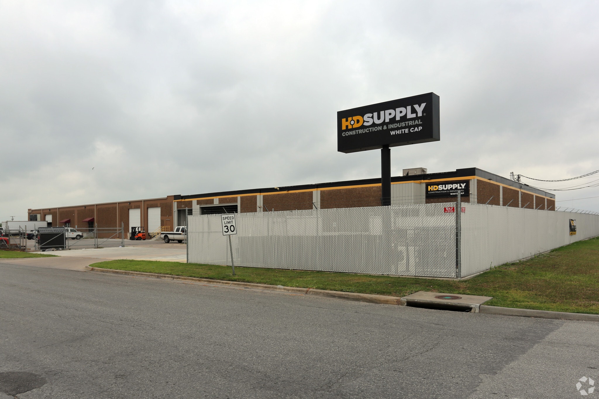 101 45th St, Corpus Christi, TX for lease Primary Photo- Image 1 of 34