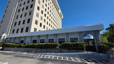 1250 E Hallandale Beach Blvd, Hallandale Beach, FL for lease Building Photo- Image 2 of 4