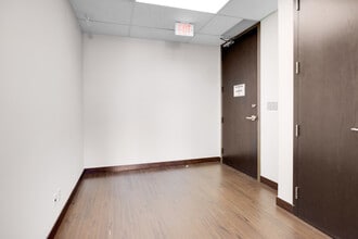700 Dorval Dr, Oakville, ON for lease Interior Photo- Image 2 of 13