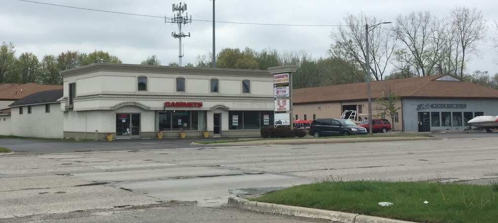 7675 Highland Rd, Waterford, MI à vendre - Photo du bâtiment - Image 2 de 20