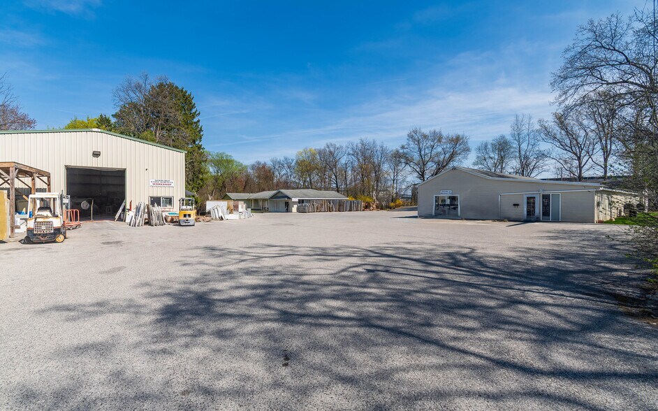 1402 Route 300, Newburgh, NY à vendre - Photo du bâtiment - Image 2 de 35