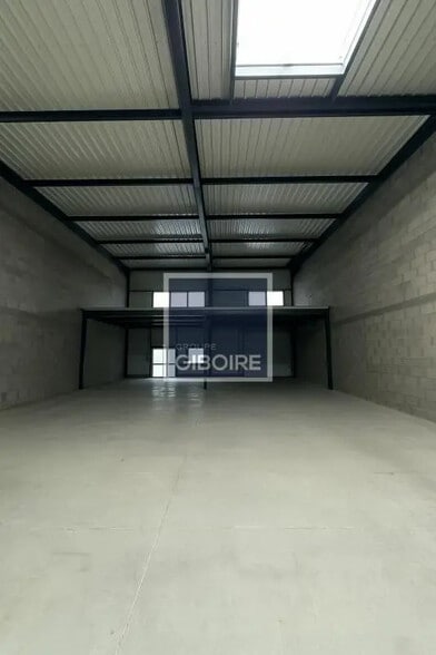 Industrial in Cesson-Sévigné for lease - Interior Photo - Image 3 of 6