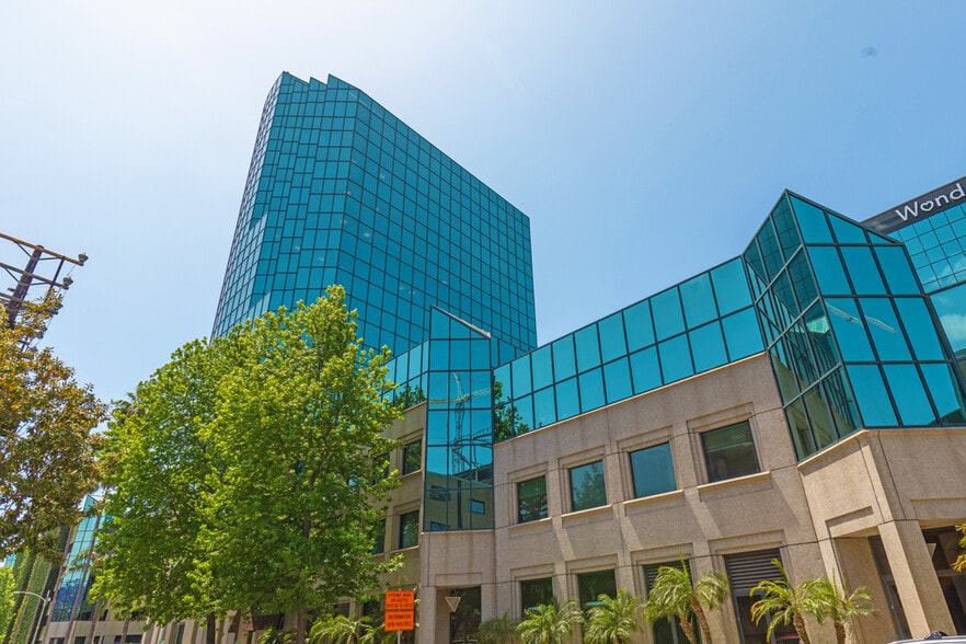 11400 W Olympic Blvd, Los Angeles, CA for lease - Building Photo - Image 2 of 3