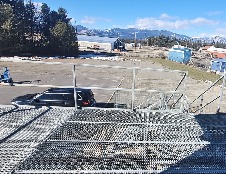 261 Great Northern Rd, Bonners Ferry, ID for sale - Building Photo - Image 3 of 10