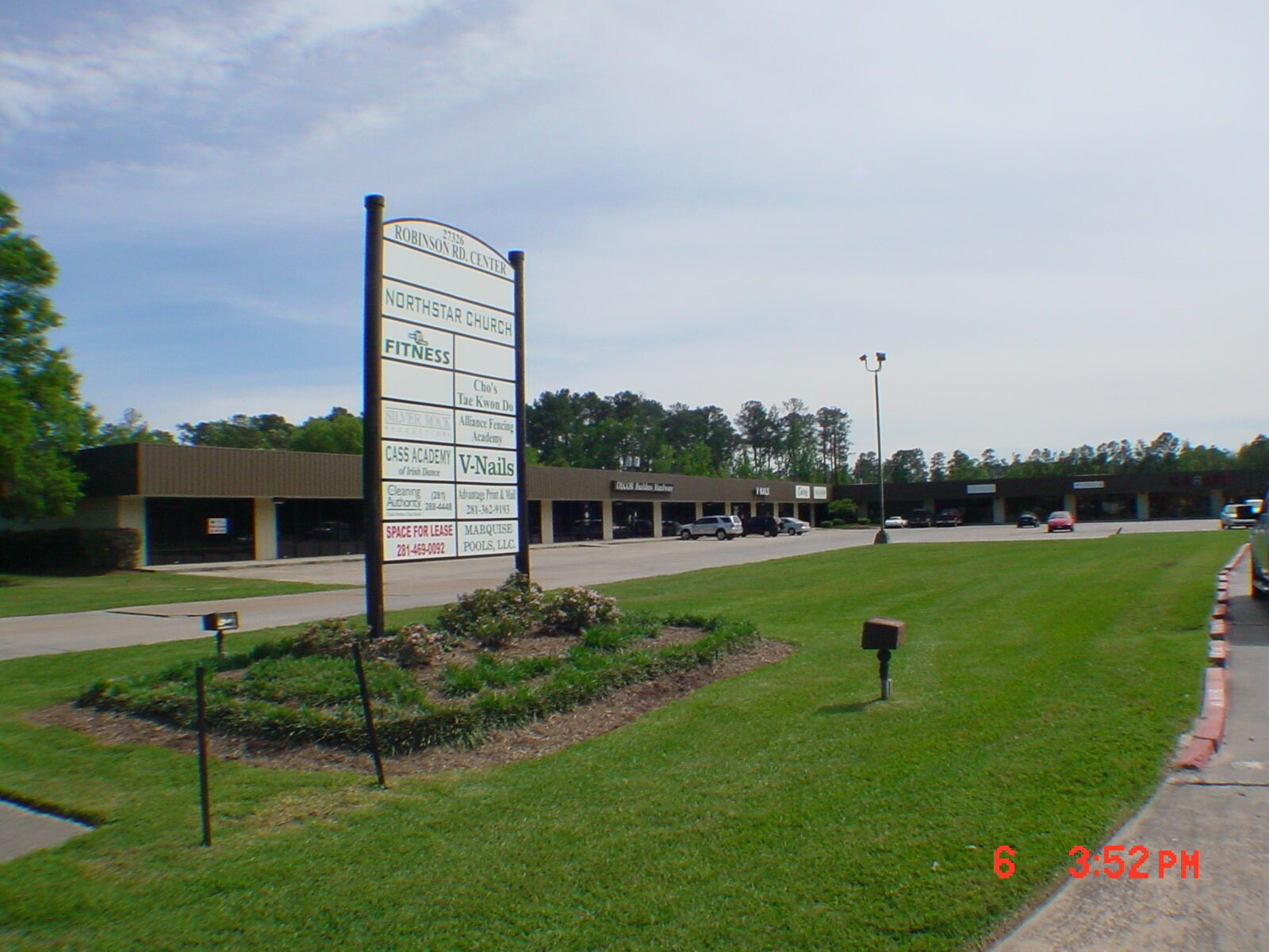 27326 Robinson Rd, Conroe, TX for lease Primary Photo- Image 1 of 2
