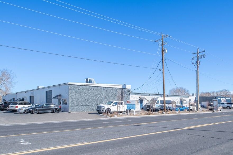 3749-3795 Mill St, Reno, NV à louer - Photo du bâtiment - Image 3 de 6