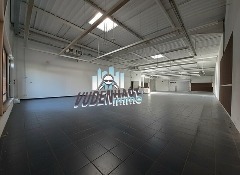 Retail in Portet-sur-Garonne for lease - Interior Photo - Image 2 of 9