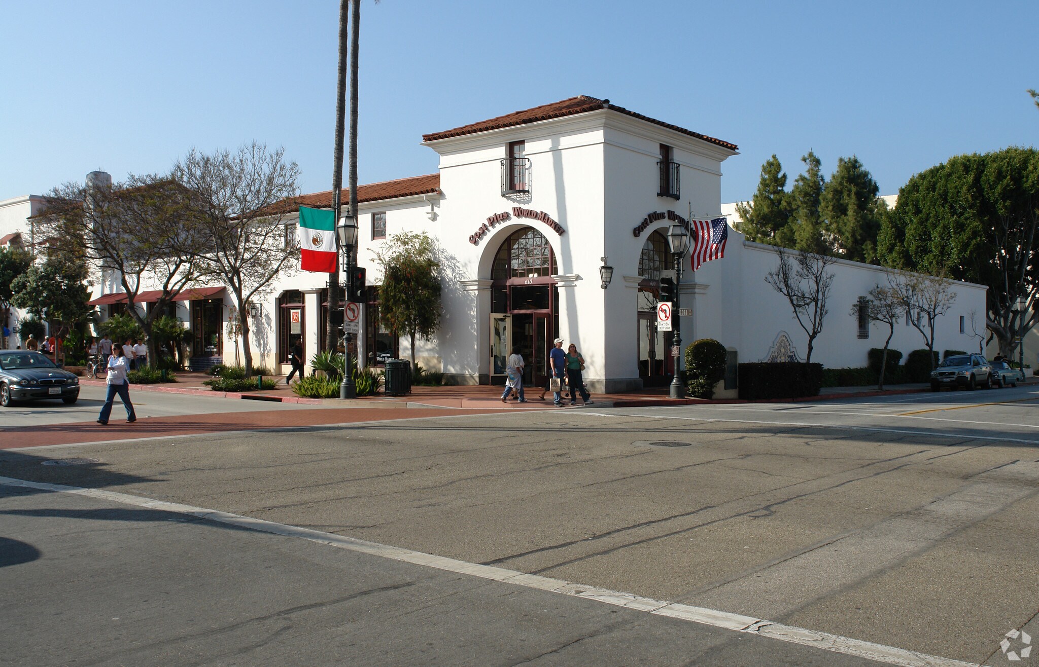 610 State St, Santa Barbara, CA à louer Photo principale- Image 1 de 11