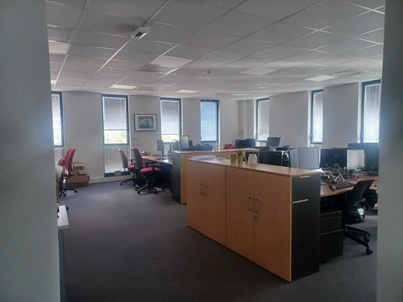 16 Rue Louis Leprince Ringuet, Marseille à louer - Photo intérieure - Image 3 de 6