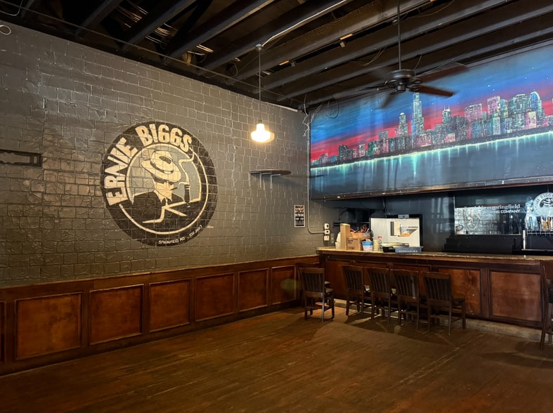 312 South Ave, Springfield, MO for lease - Interior Photo - Image 3 of 11