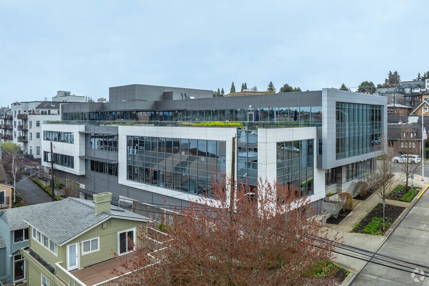2701 Eastlake Ave E, Seattle, WA à louer - Photo du bâtiment - Image 2 de 5