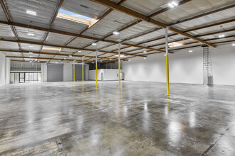 2323-2335 Industrial Pky W, Hayward, CA for lease Building Photo- Image 1 of 28