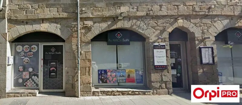 Retail in Saint-Brieuc for lease Building Photo- Image 1 of 17