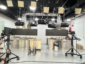 3447 Collins Pl, Flushing, NY for lease Interior Photo- Image 2 of 6