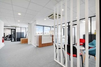 More details for 16 Rue Jean Jacques Rousseau, Issy-les-Moulineaux - Office for Lease