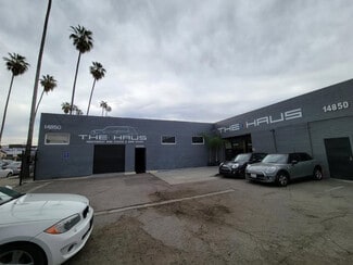 Plus de détails pour 14855 Bessemer St, Van Nuys, CA - Commerce de détail, Industriel à louer