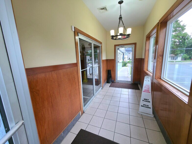 127 Trenton Rd, Browns Mills, NJ for lease - Building Photo - Image 3 of 5