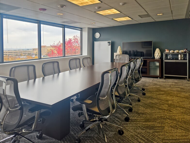 200 Union Blvd, Lakewood, CO à louer - Photo intérieure - Image 2 de 11