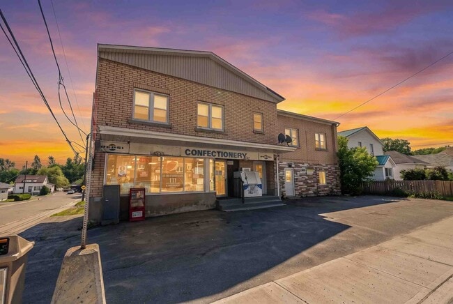 Plus de détails pour 396-400 Melvin Ave, Sudbury, ON - Multi-résidentiel à vendre