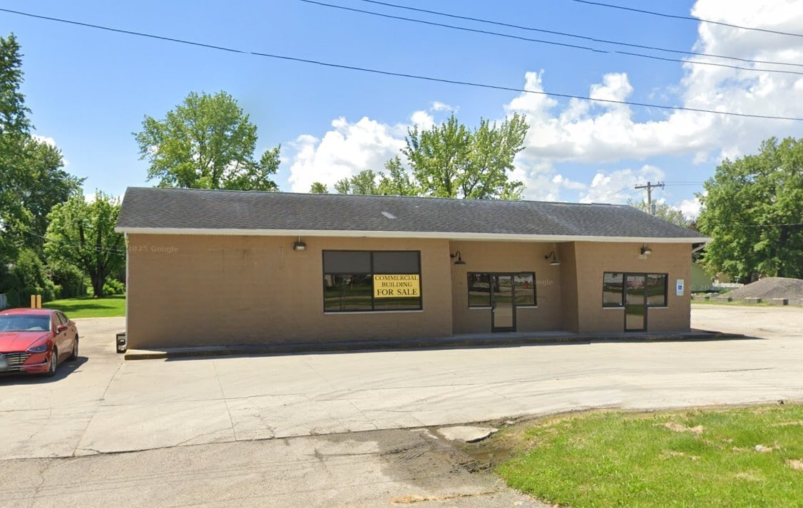 381 IL-121, Bethany, IL for sale Primary Photo- Image 1 of 9
