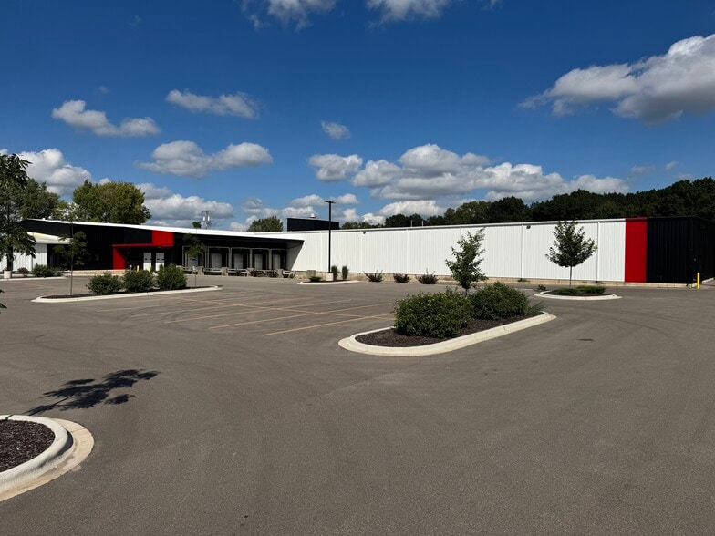 2919 Packers Ave, Madison, WI for lease - Building Photo - Image 2 of 13