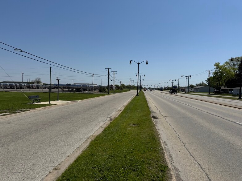 2405 E Court St, Kankakee, IL for sale - Building Photo - Image 2 of 8