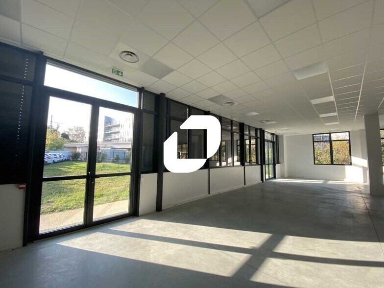 23 Bis Rue Saint Jean De Dieu, Lyon for lease - Interior Photo - Image 1 of 9