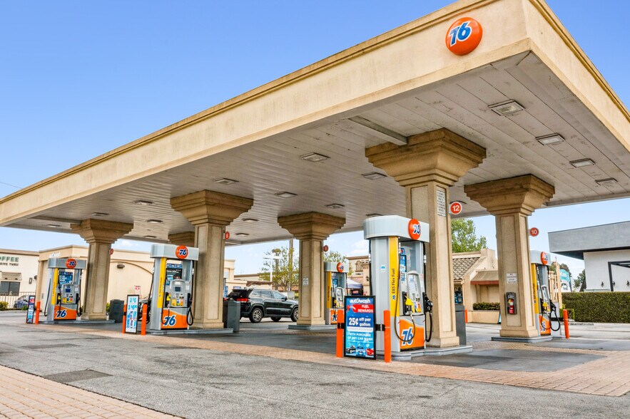 8510 Rosecrans Ave, Paramount, CA à vendre - Photo du bâtiment - Image 2 de 6