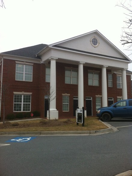 3440 Blue Springs Rd, Kennesaw, GA à louer - Photo du bâtiment - Image 3 de 6