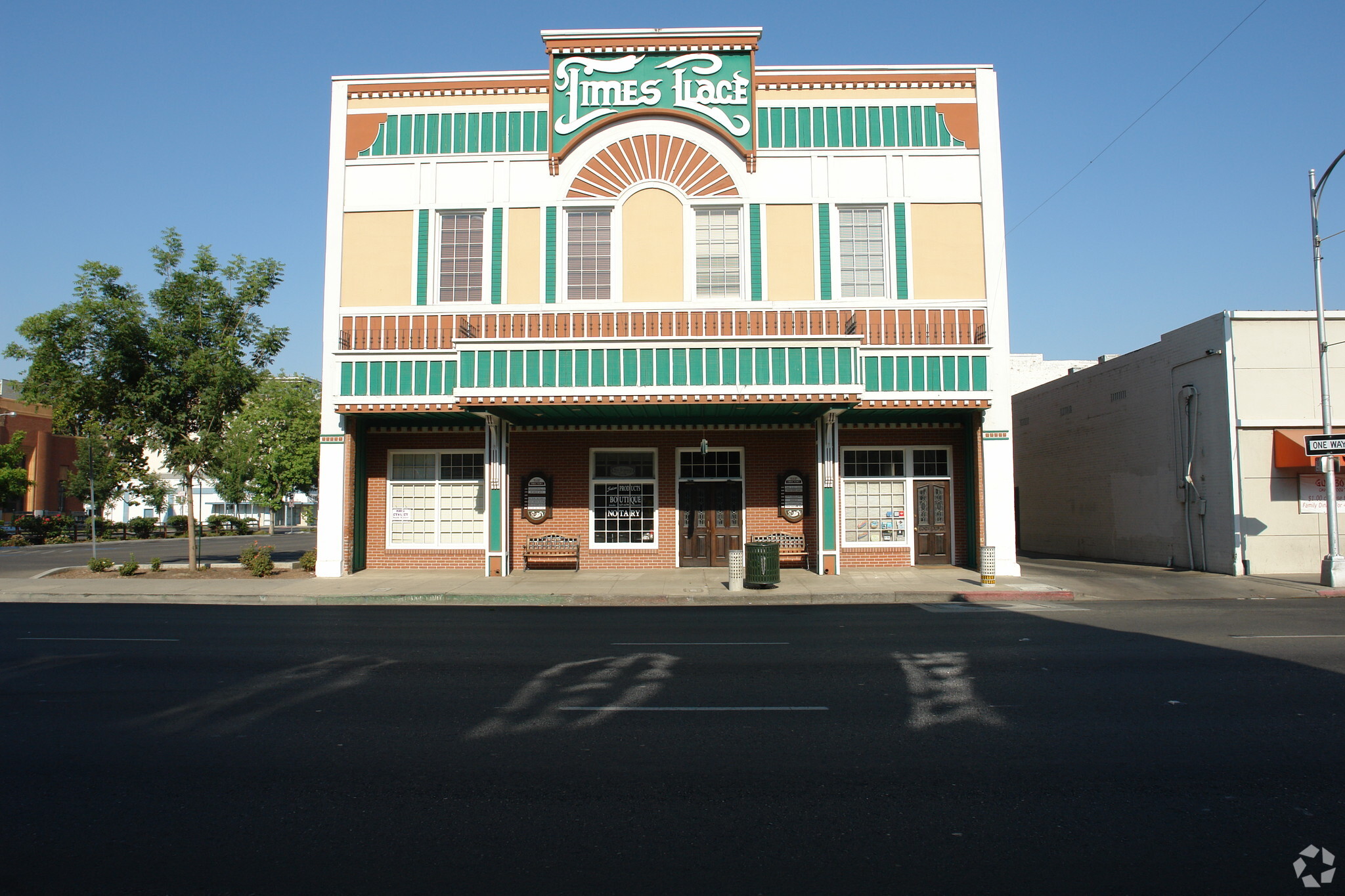 111 S Court St, Visalia, CA for lease Primary Photo- Image 1 of 3