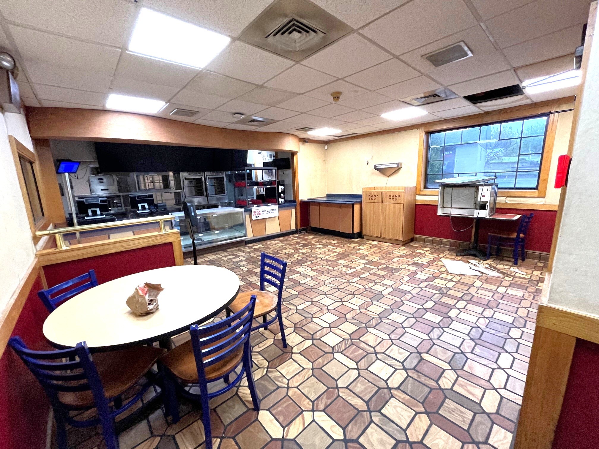 1306 Memorial Blvd, Connellsville, PA for lease Interior Photo- Image 1 of 6